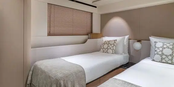 VOLO MARE Luxury Charter Yacht Azimut Grande Trideck Twin Cabin