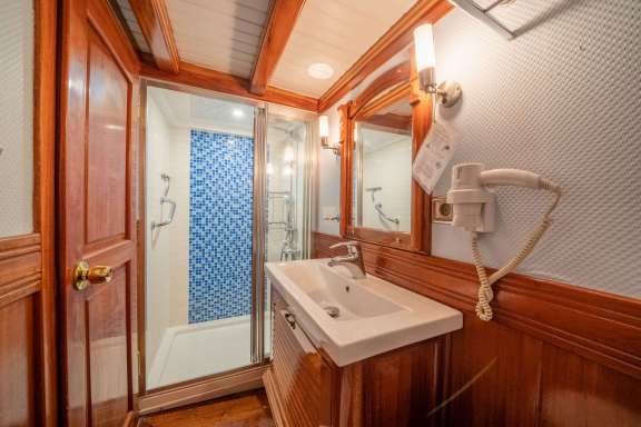 Image of ADMIRAL yacht #15
