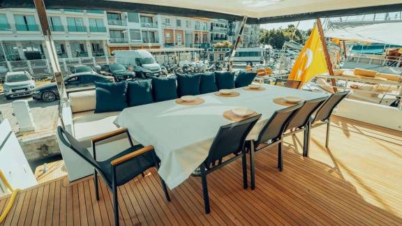 Image of BELUGA yacht #14