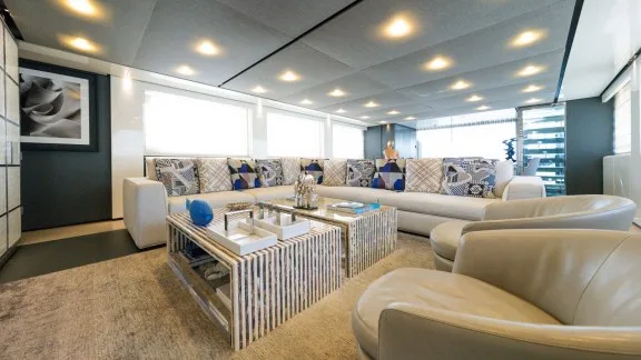 Image of RIANA II yacht #9