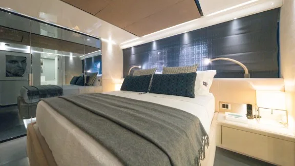 Image of RIANA II yacht #19