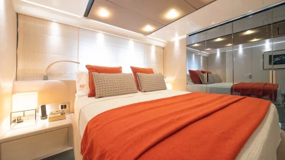 Image of RIANA II yacht #22