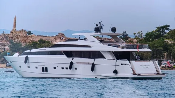 Image of RIANA II yacht #2