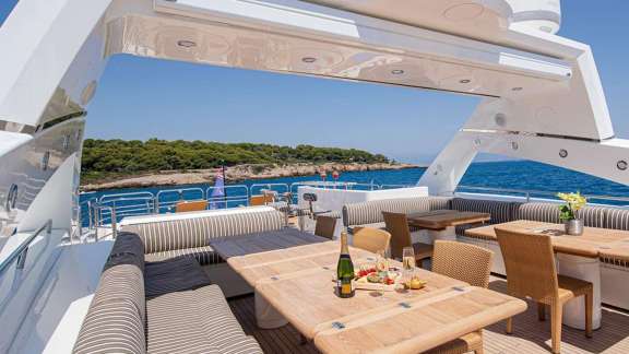 Sundeck