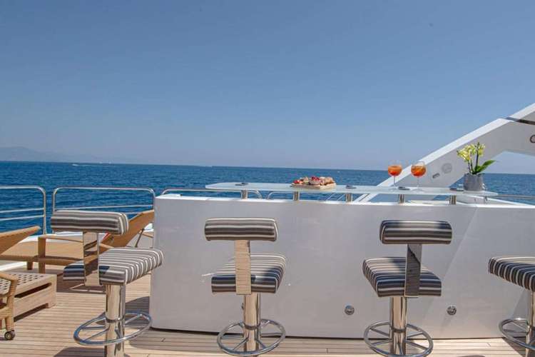 Sundeck Bar