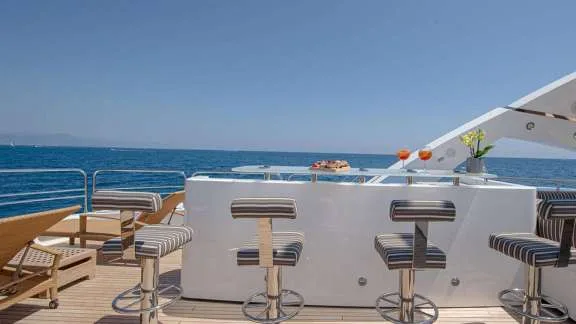 Sundeck Bar