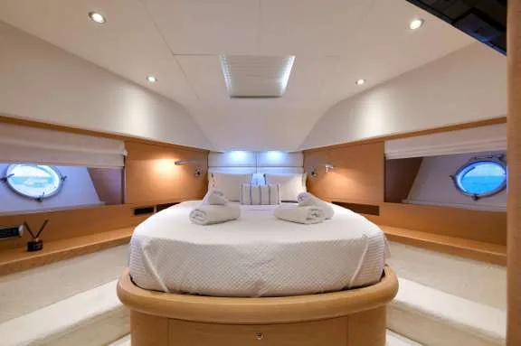 Image of BLUEWAVE yacht #6