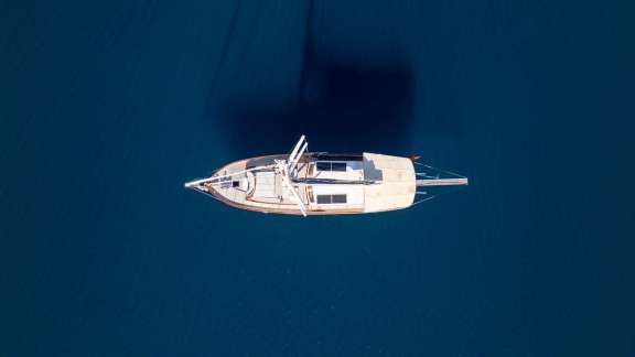 Image of CARPEDIEM CORAL yacht #11