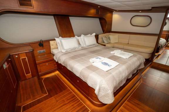 Image of CARPEDIEM CORAL yacht #12