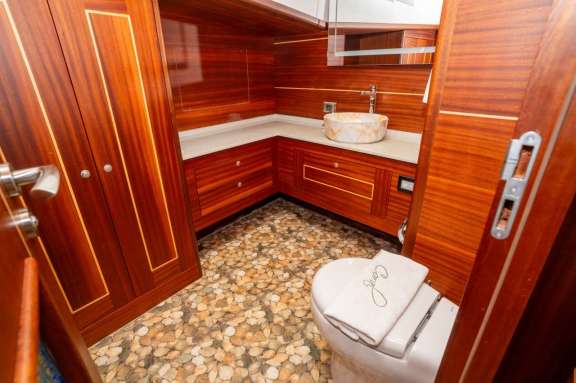 Image of CARPEDIEM CORAL yacht #14
