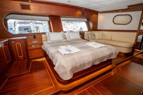 Image of CARPEDIEM CORAL yacht #19
