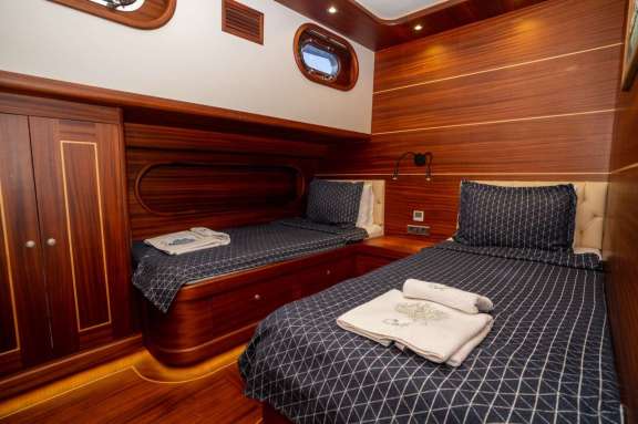 Image of CARPEDIEM CORAL yacht #9