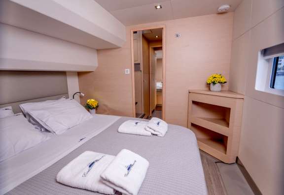 Guest cabin