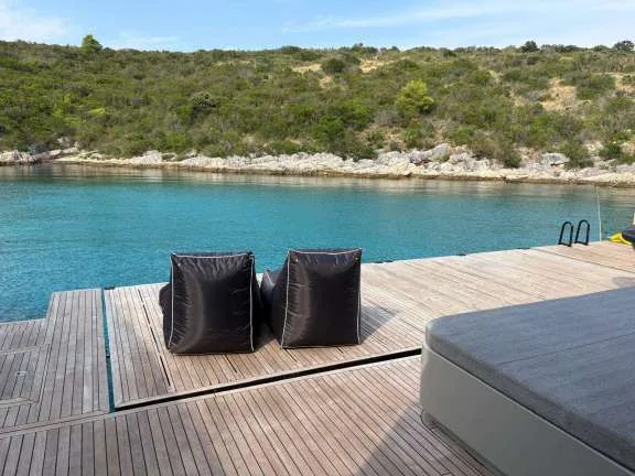 Image of Funky Choice yacht #4