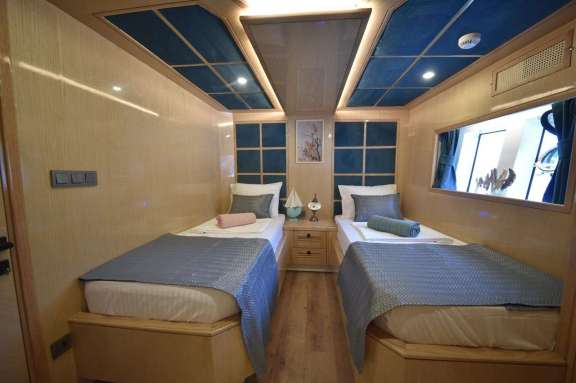 Image of COMPASS yacht #14