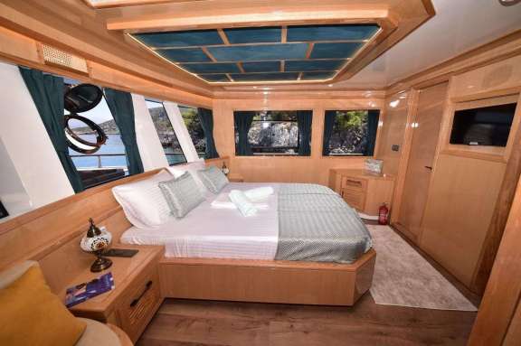 Image of COMPASS yacht #6