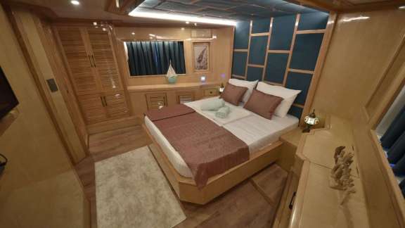 Image of COMPASS yacht #8