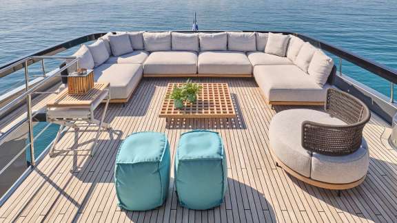 Sundeck Aft