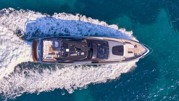 Cruising Aerial