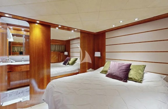 Image of STRESS NEGATIVE yacht #9