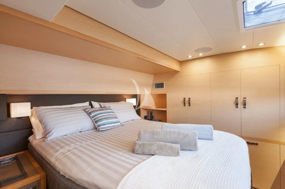 Image of CUTE LITTLE CAT yacht #24