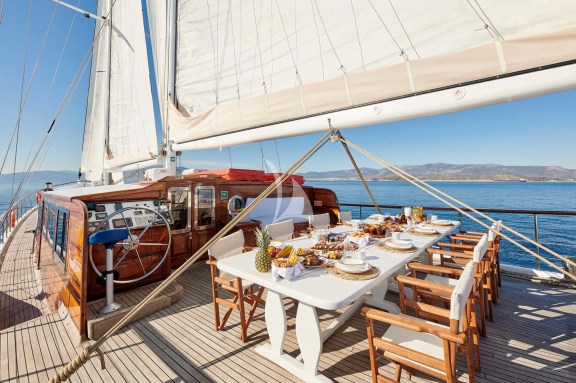 Image of WHITE PEARL yacht #23