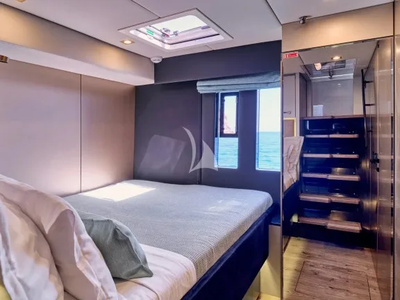 Guest cabin
