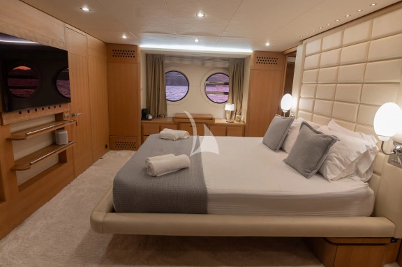 Image of RED ROSE yacht #20