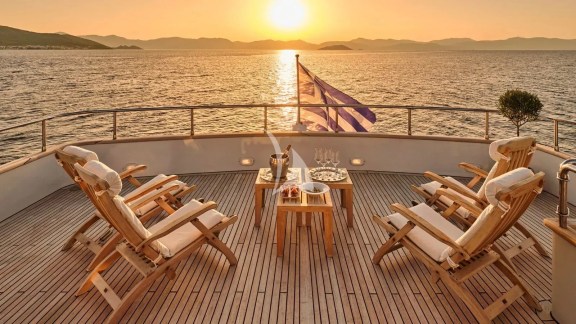 Image of LET IT BE yacht #45