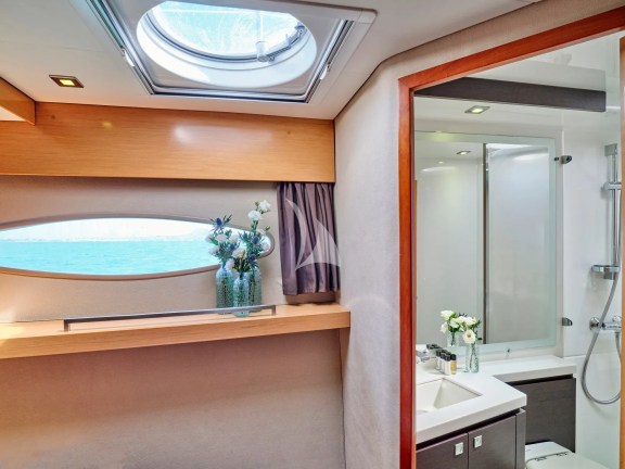 Cabin's Bathroom