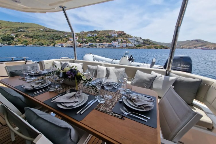 Main deck aft 