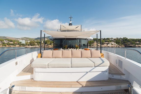 Upper Deck Fore