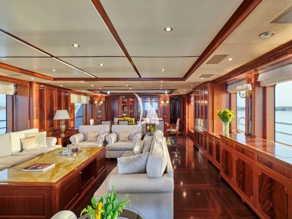 Image of OPTION B yacht #38
