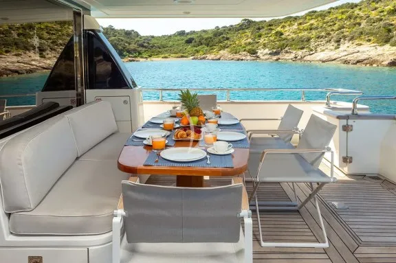 Image of THE BIRD yacht #23