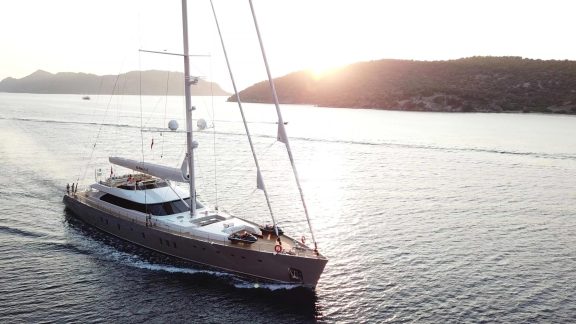 Image of All About U 2 yacht #6