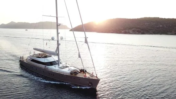 Image of All About U 2 yacht #6