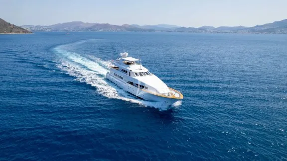Image of MERVE yacht #3