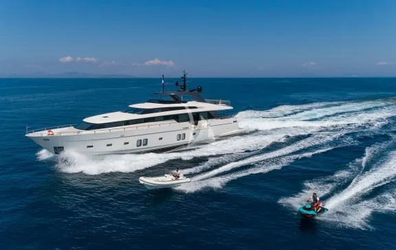 Image of Dinaia yacht #2