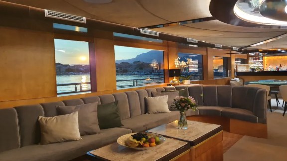 Salon seating area
