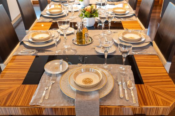 Dining table detail