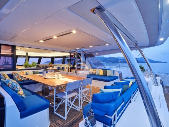 Aft seating area