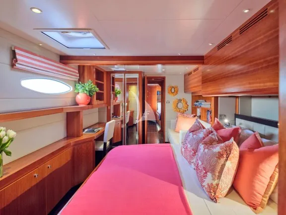 master cabin