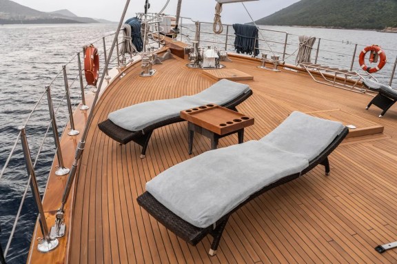 Image of LE PIETRE yacht #38