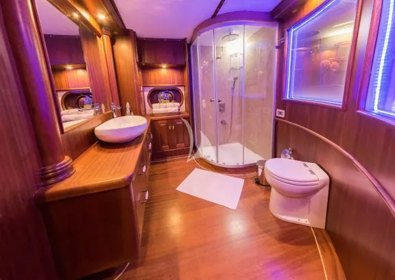 Image of HALCON DEL MAR yacht #18