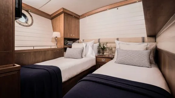 Twin cabin