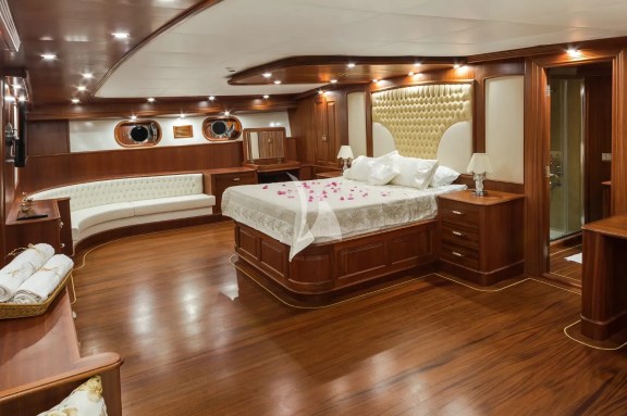 Image of HALCON DEL MAR yacht #13