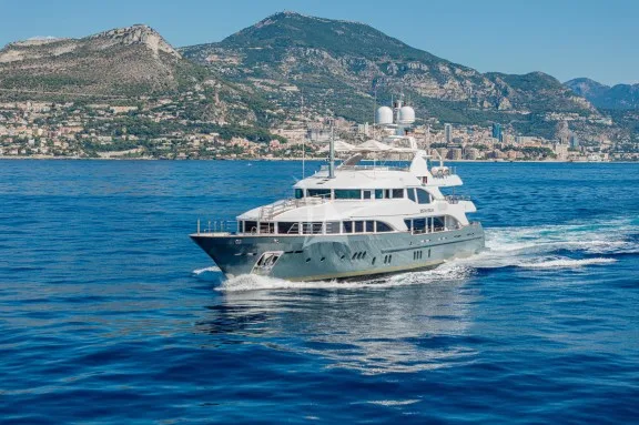 JUSTA DELIA underway