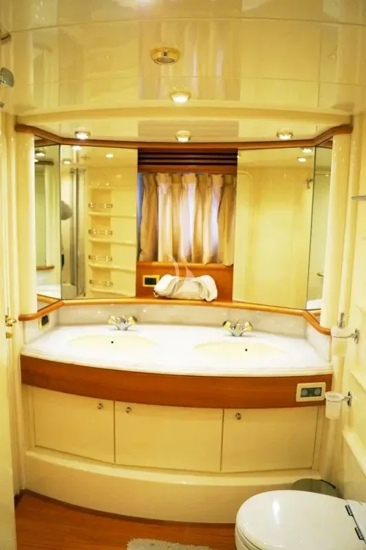 Master Bathroom, exceptionally spacious