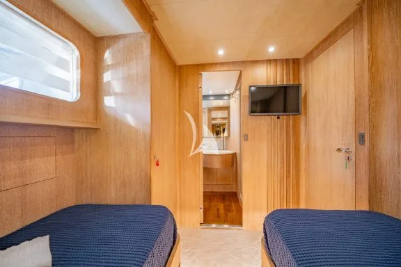 Twin Cabin 2