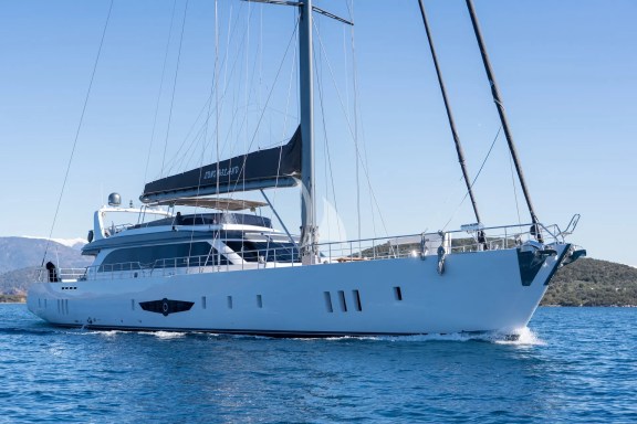 Image of Long Island yacht #3